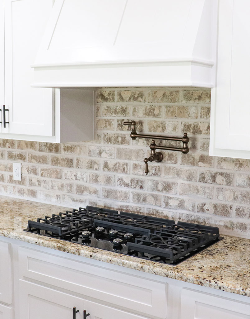 Brick Veneer Kitchen Backsplash Things In The Kitchen